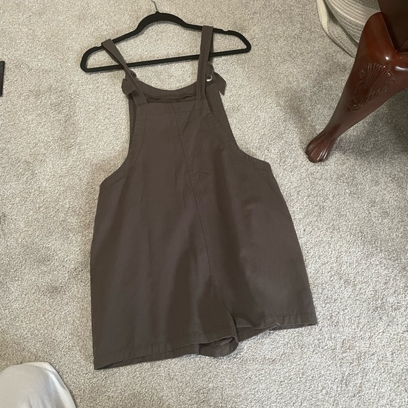 Grey/Brown Women’s Romper. Size: Small - Picture 3 of 4